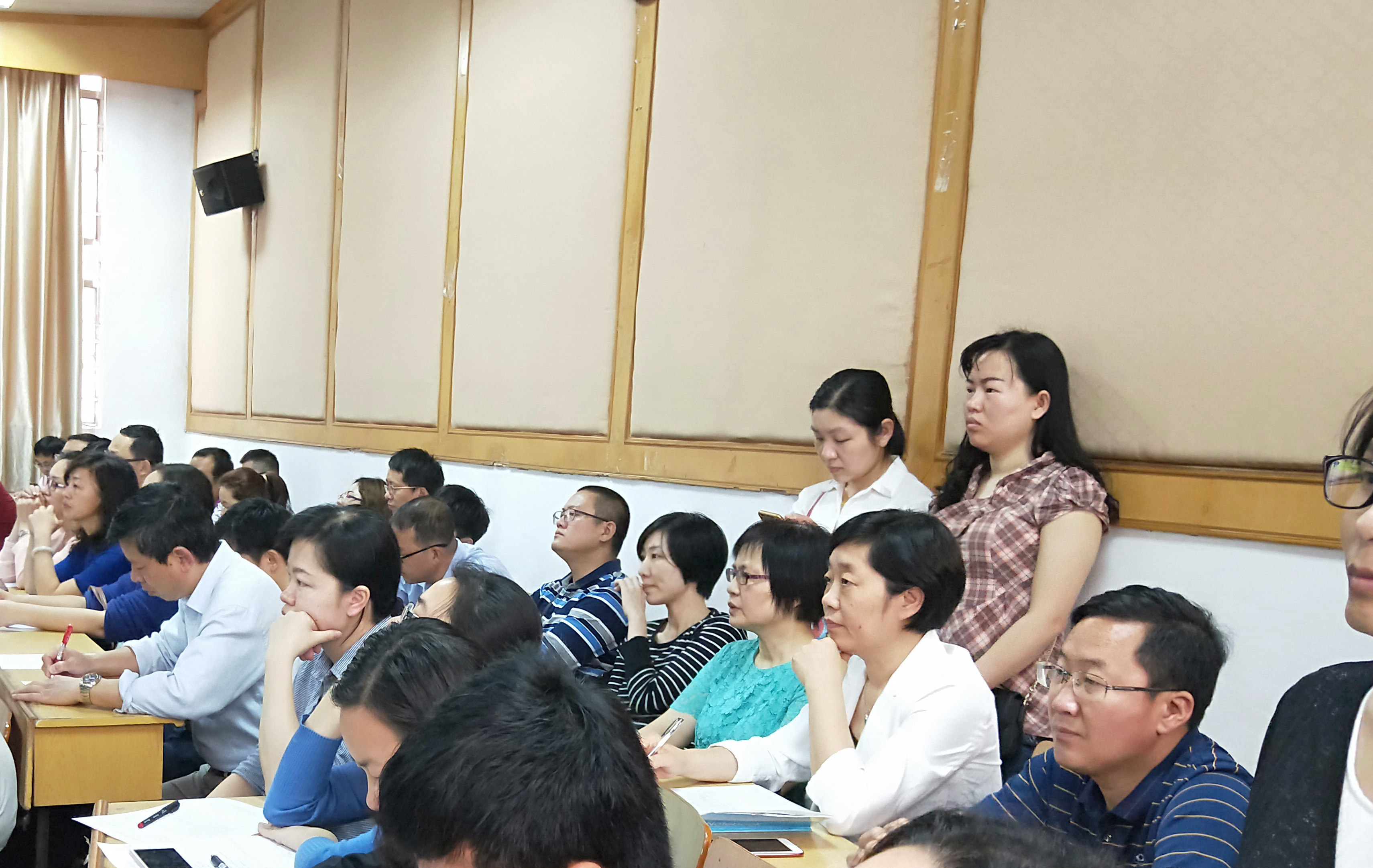 什么是公开课观摩课示范课 DBE4F7D7A3D9CADBD4312092C65_0CF6F729_12C6B8.jpg