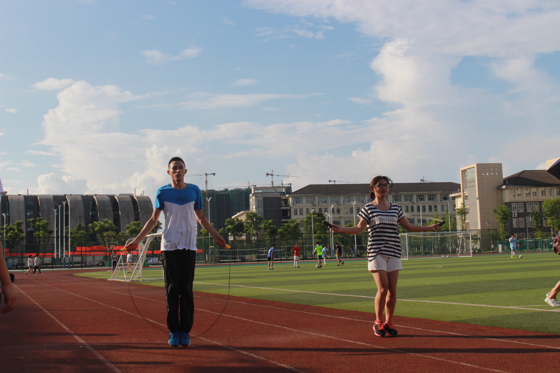 舞动青春——跳绳