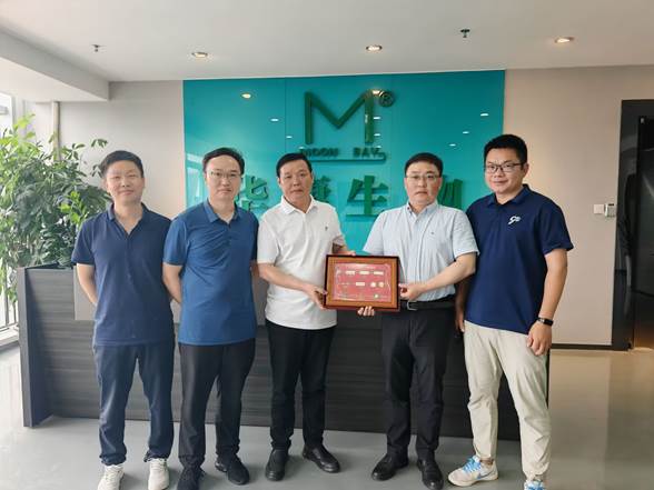 1b819de4dfe16d94678c96b697d25193